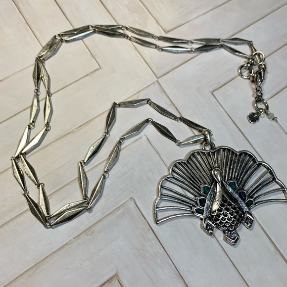 🦚 Super unique and fun Lucky Brand peacock necklace! 🦚 - Picture 7 of 15
